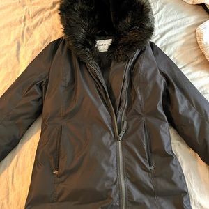 Aritzia Babaton Mid-Length St Moritz Parka Small Black